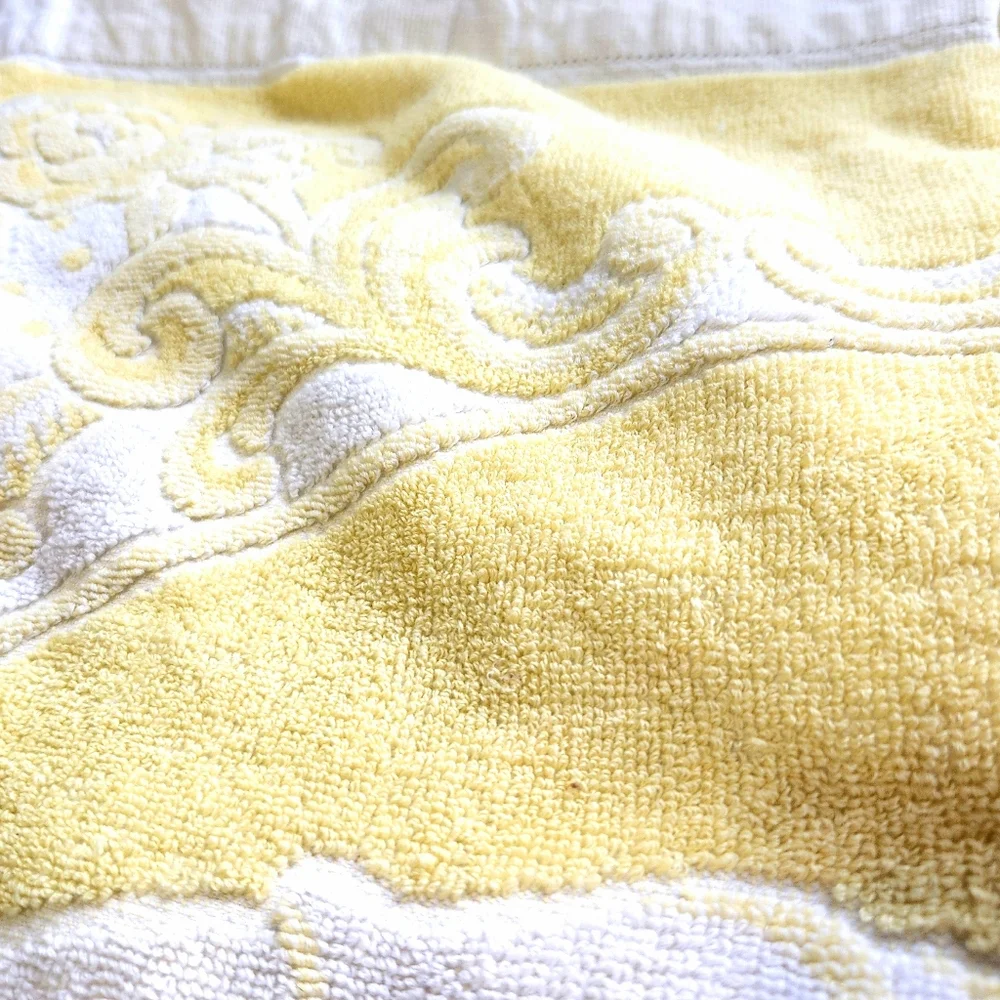 Vintage Damask French Rococo Bath Towel Yellow White 48 x 28 in Victorian Cotton